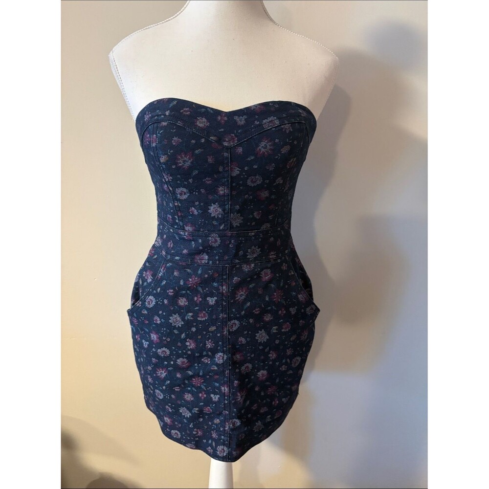 Twenty One Strapless Denim Navy Floral Mini Dress. Size Small